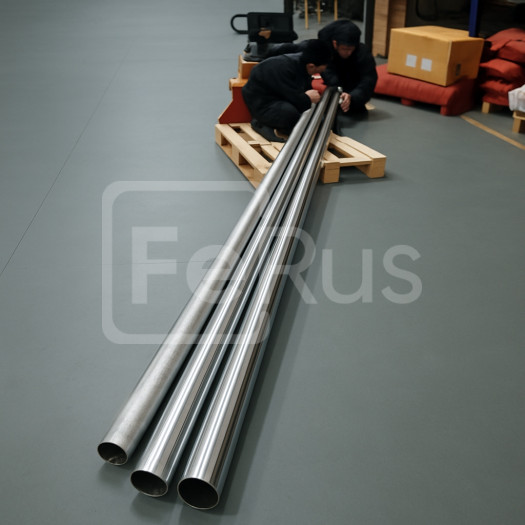 Труба нержавеющая бесшовная 108х5 мм 12Х18Н10Т ГОСТ 9940-81